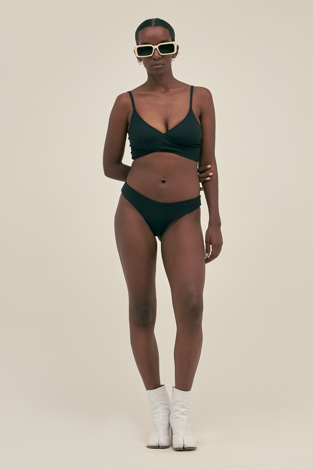 Top Bikini Cruzado Rib Negro - Polonio
