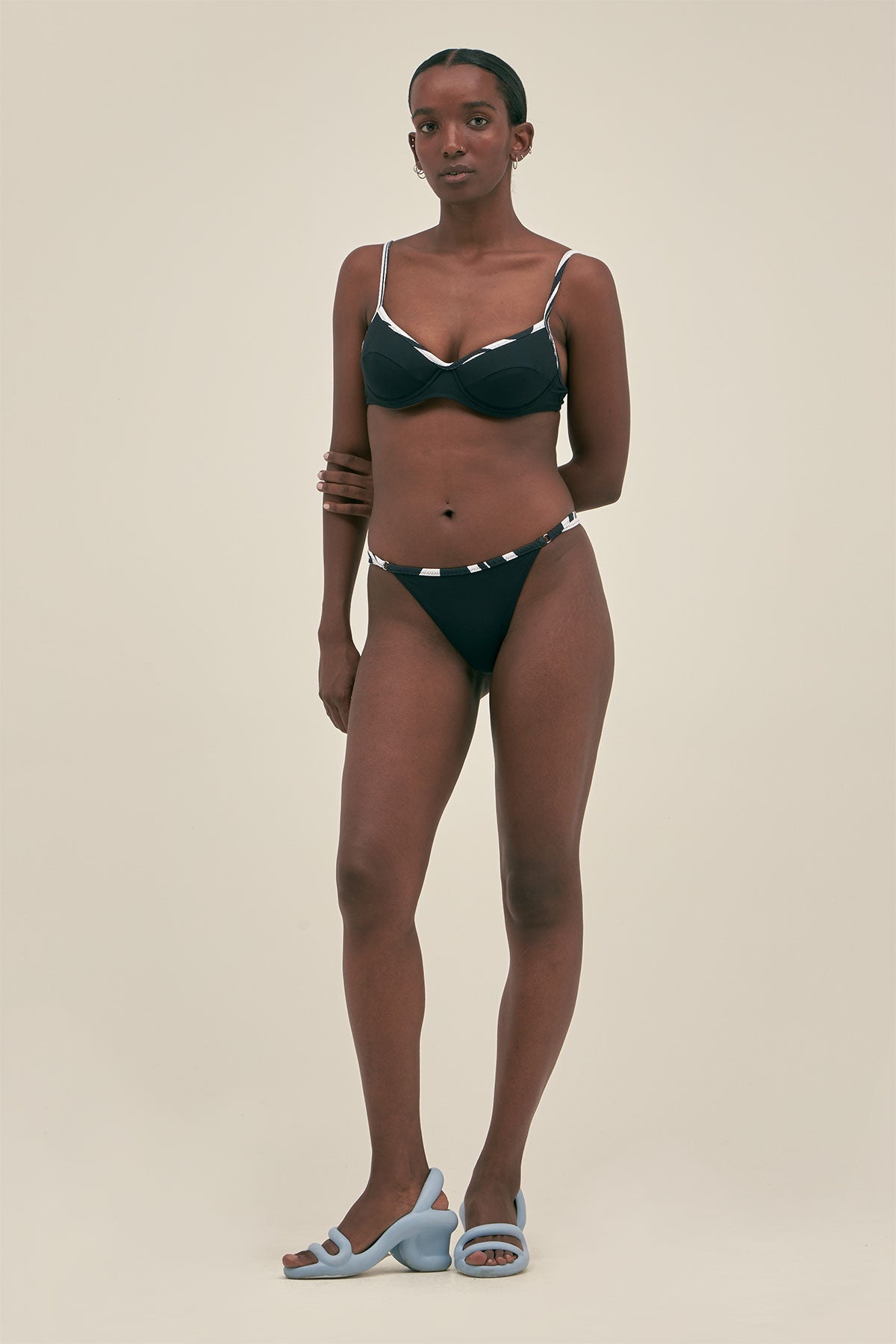 Top Bikini Silvi Rib Negro - Polonio